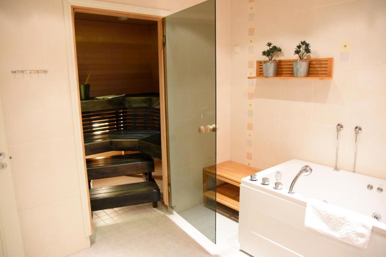 Hotel Hiisi Hill Йямся Экстерьер фото